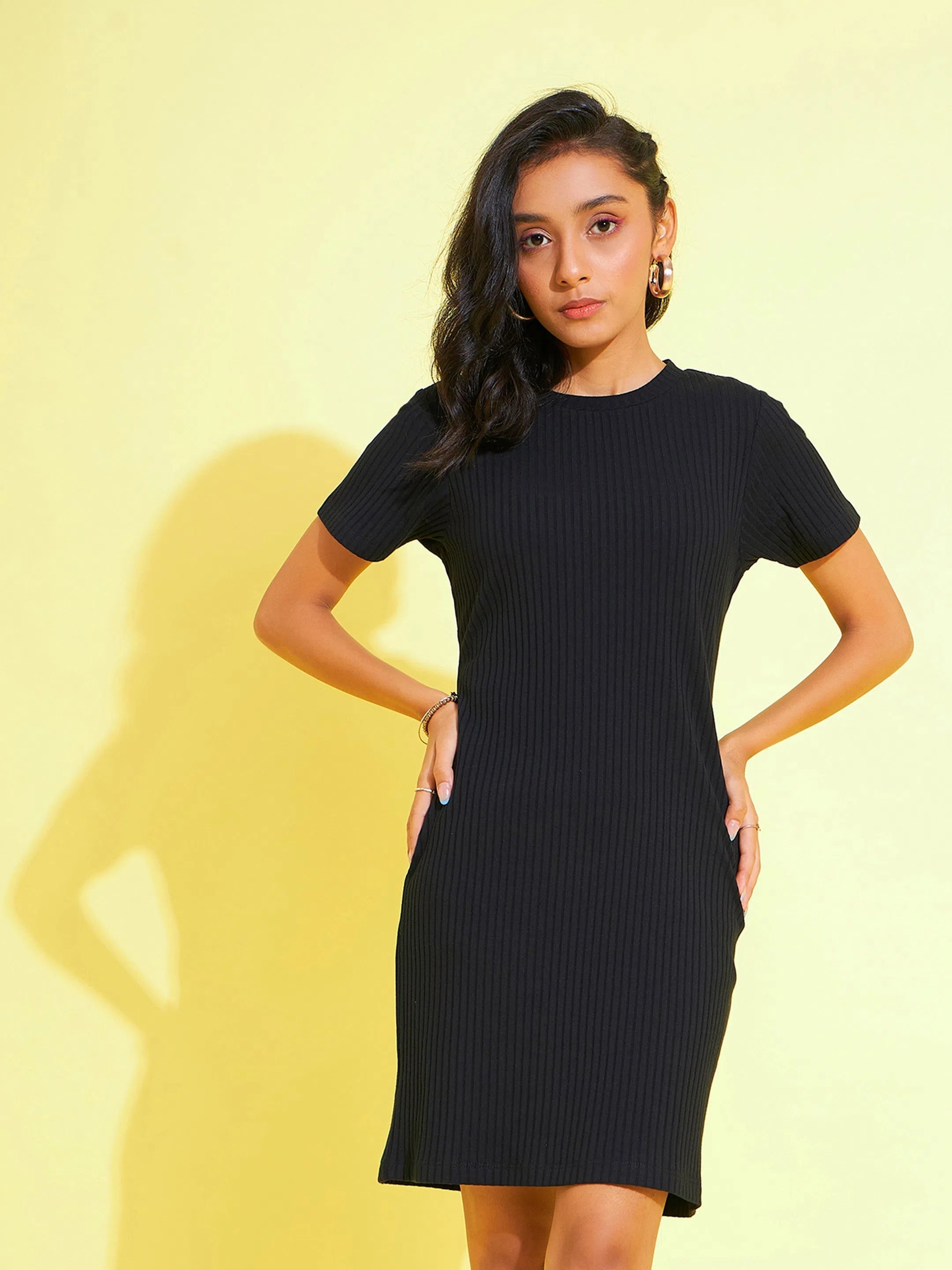 Women's Sweetheart-Back DressesGirls Black Rib Round Neck Bodycon Dress