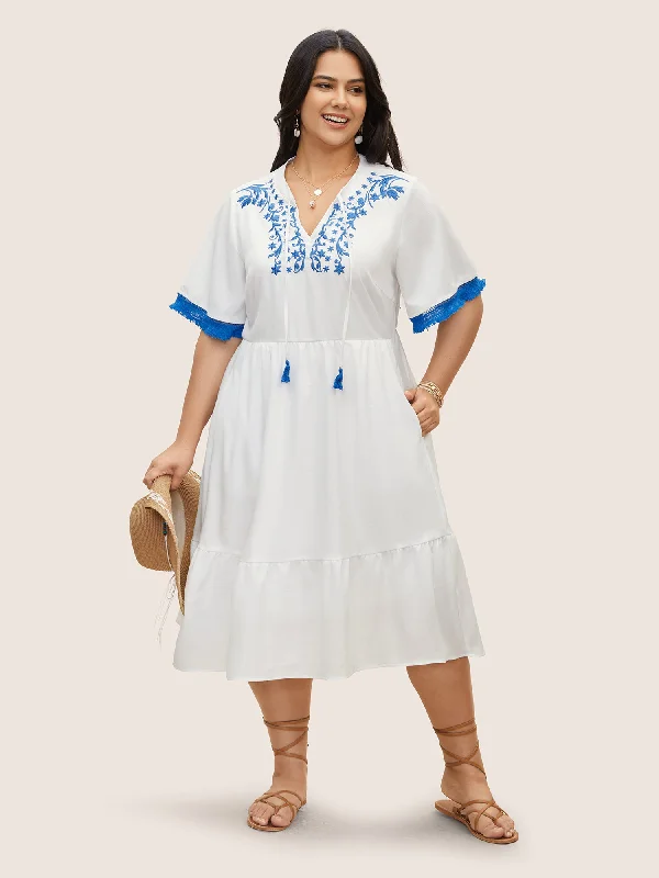 Women's Notched Collar DressesBoho Print Embroidered Tassel Trim Midi Dress